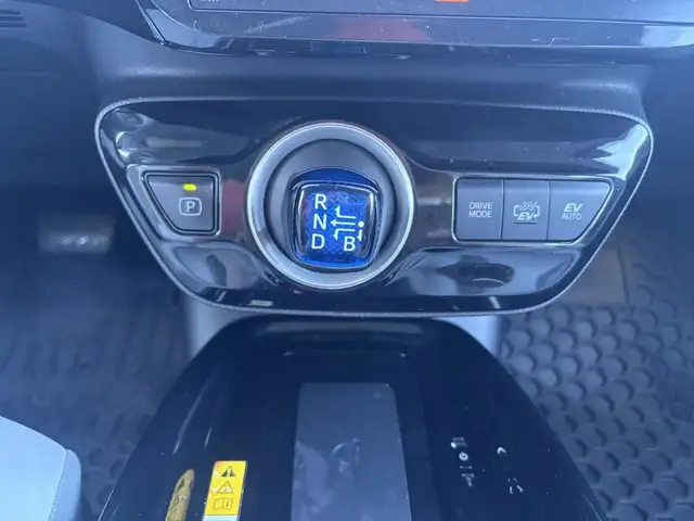 2020 Toyota Prius Prime Upgrade in Cars & Trucks in Comox / Courtenay / Cumberland - Image 18