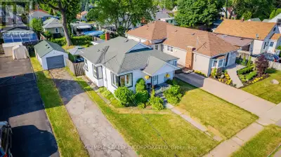 Cute as a Button Bungalow in Stamford Centre! Welcome to 6129 Keith Street a charming 2+1 bedroom bu...