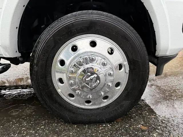 2024 Ram 5500 Heavy Duty Laramie 4x4 Crew Cab Cummins Service Tr in Heavy Trucks in Regina - Image 73