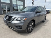 ?? 2020 Nissan Pathfinder S AWD MINTY CLEAN! Available Now at Loeppky Auto Sales Steinbachs Trusted... (image 7)