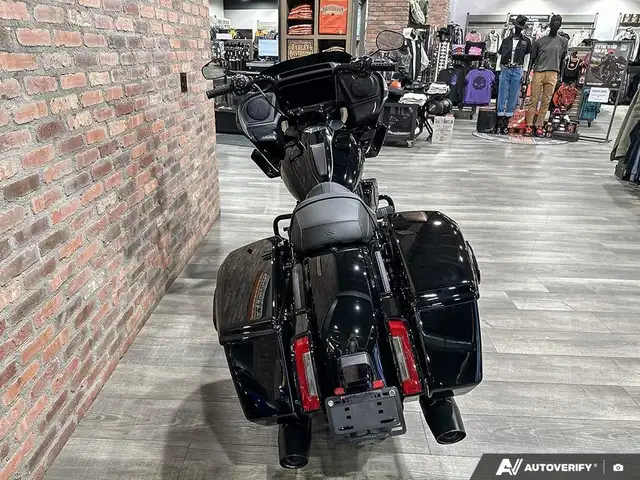 2026 Harley-Davidson ROAD GLIDE in Sport Touring in Calgary - Image 5