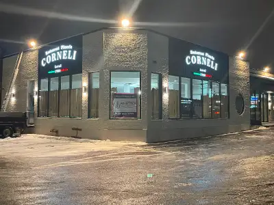 Salut je cherche un serveur(se) avec au moins 5 ans expérience. Envoie moi ton cv au Laval@cornelipi...