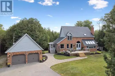 Set on a picturesque 1-acre wooded lot in the coveted community of Aberfoyle, 23 Brock Rd N offers t...