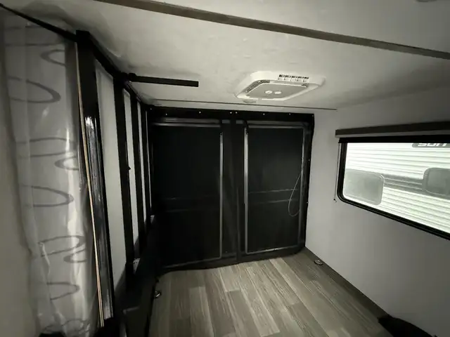 2026 Sunset Park RV Sunlite TH 14TH in Travel Trailers & Campers in Longueuil / South Shore - Image 5