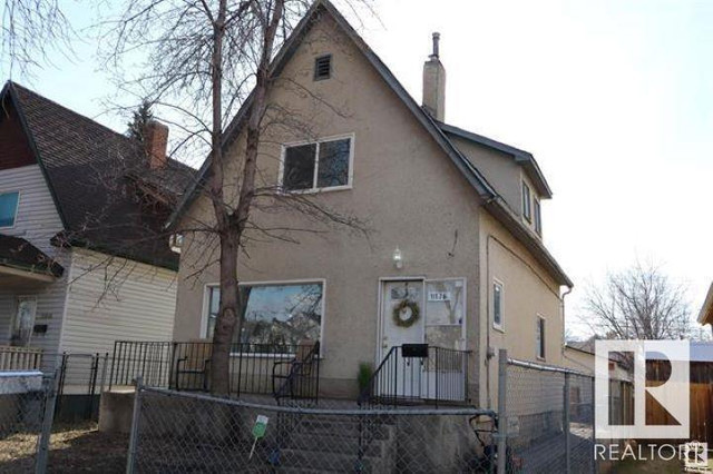 11826 79 ST NW Edmonton, Alberta in Houses for Sale in Edmonton