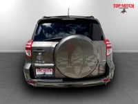 A dependable compact SUV with practical cargo space, comfortable seating, and efficient everyday per... (image 4)