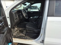 Experience true capability and rugged design with the 2024 Chevrolet Silverado 1500 Custom Trail Bos... (image 4)