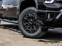 Duramax Z71 | Power Sunroof | Leather Heated Bucket Seats | 5th Wheel Prep | 20 Black Alloys | Accid... (image 5)