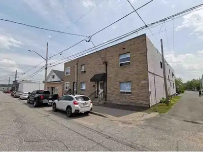 293 Hazel Street - 1 Bedroom 1 Bathroom Multi-Unit House for Ren