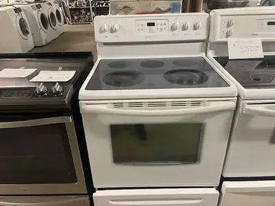 Cuisinière blanche vitrocéramique Frigidaire, View more