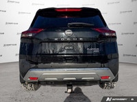 Command attention and elevate every drive in the 2022 Nissan Rogue Platinum, finished in a sleek bla... (image 5)