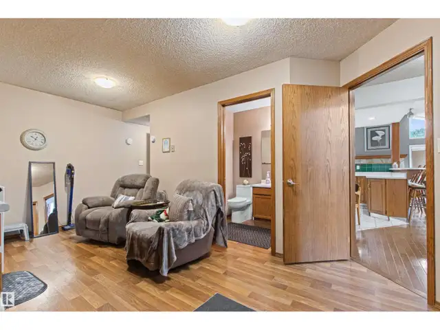 11139 157 AV NW Edmonton, Alberta in Houses for Sale in St. Albert - Image 23