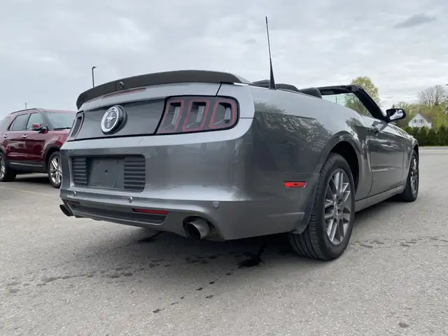 2014 Ford Mustang V6 Premium in Cars & Trucks in Cornwall - Image 11