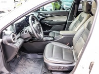 Experience the versatile 2024 Chevrolet Trax FWD 4dr ACTIV, now available in a sophisticated white f... (image 9)