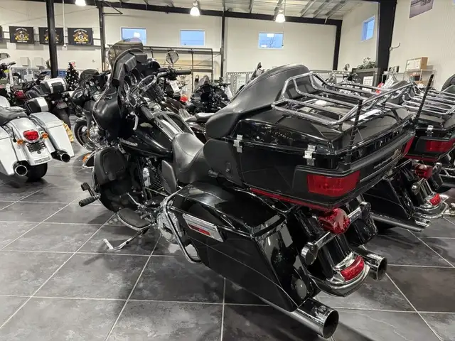 2013 Harley-Davidson Electra Glide Ultra Limited in Street, Cruisers & Choppers in Sudbury - Image 10