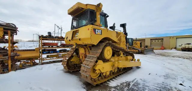 D8T - 2012 in Heavy Equipment in Saskatoon - Image 5