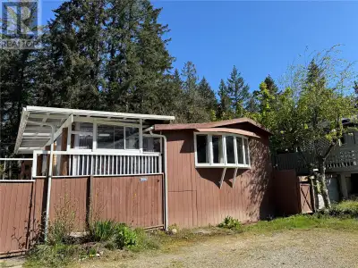 Discover this affordable and spacious 3-bedroom, 2-bathroom manufactured home in a beautifully maint...