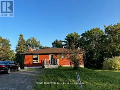 Welcome to 1372Village Road in Astorville. This cute 2+1 bedroom, 2 bath bungalow with detach garage...