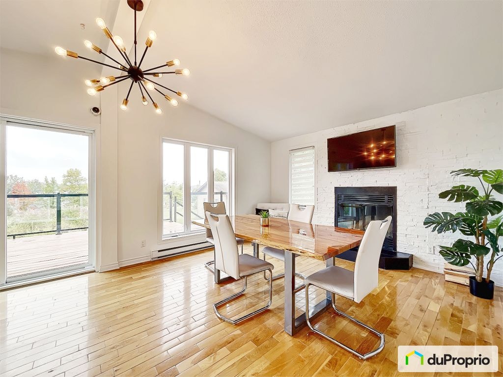 $444,000 - Bungalow for sale in Lambton — photo 1