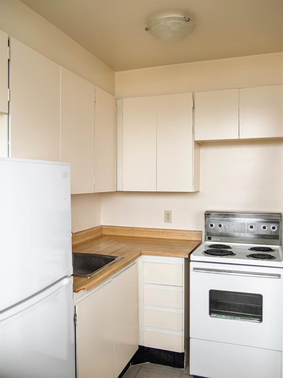 Studio  Apartment 4