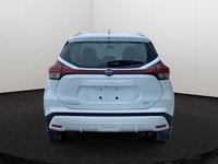This Nissan Kicks has a dependable Regular Unleaded I-4 1.6 L/98 engine powering this Variable trans... (image 4)
