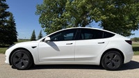 FULL SELF DRIVING CAPABILITY! ACCELERATION BOOST PACKAGE INCLUDED! DIRECT FROM TESLA CANADA ONE OWNE... (image 1)