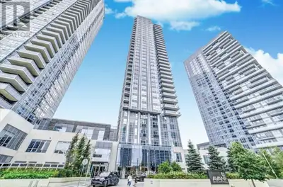 Spacious Open Concept 1 Bedroom Unit w/ Parking Spot. Conveniently Kennedy Rd & Hwy 401. Modern Kitc...