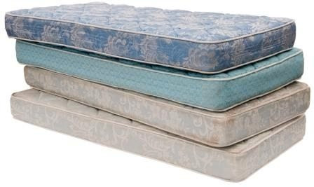 ⚜️ LIGHTLY KING QUEEN DOUBLE AND SINGLE SIZE USED MATTRESSES FOR in Beds & Mattresses in Delta/Surrey/Langley - Image 3