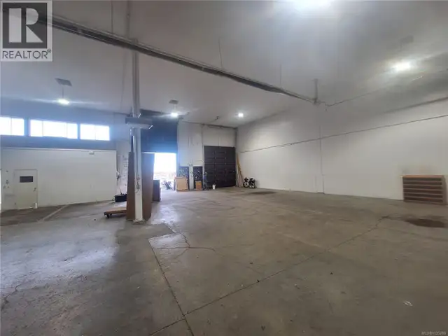 C 690 Comox Rd Nanaimo, British Columbia in Commercial & Office Space for Rent in Nanaimo - Image 11