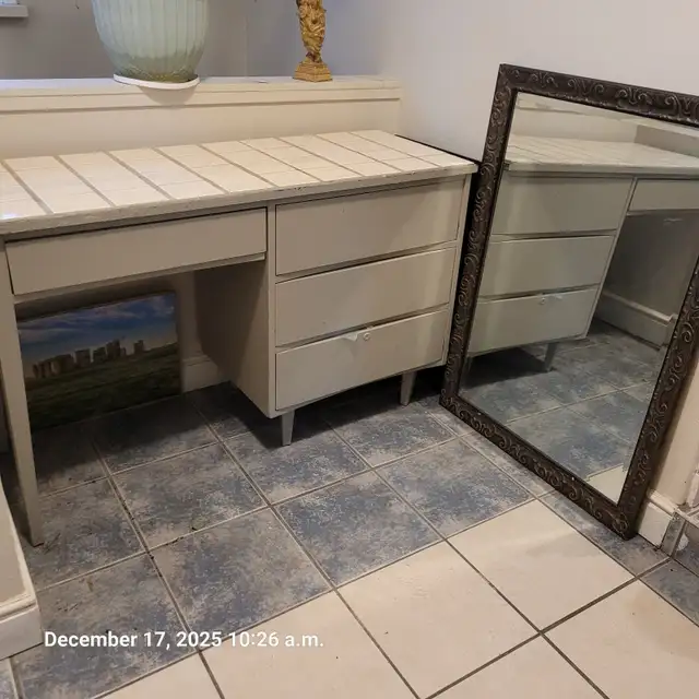 Desk home made64840212351105121