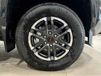 Turbocharged,Tow Hitch,Four Wheel Drive,Power Steering,4-Wheel Disc Brakes,Brake Assist,ABS,HD Radio... (image 9)