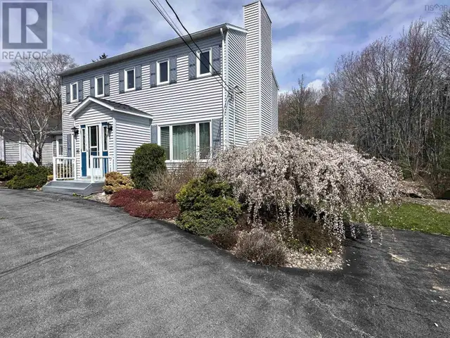 46 Old Falls Road Liverpool, Nova Scotia in Houses for Sale in Bridgewater - Image 2