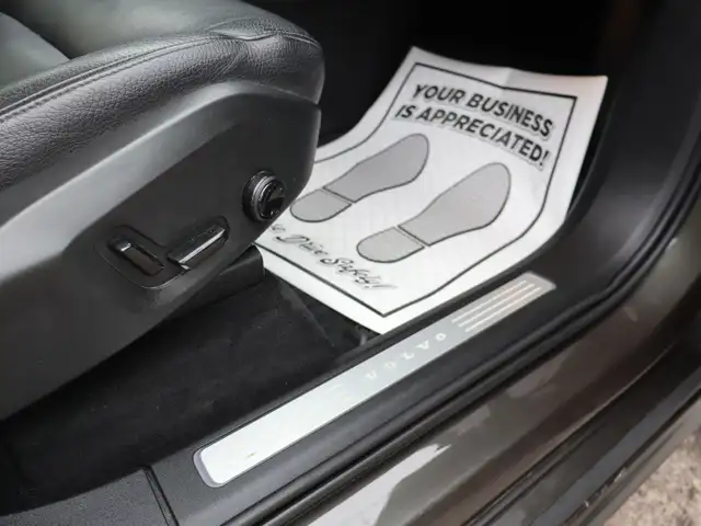 2018 Volvo XC90 in Cars & Trucks in Oakville / Halton Region - Image 30