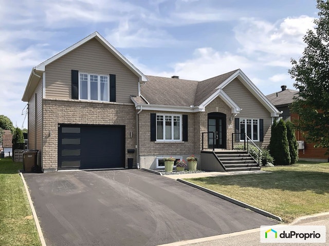 $689,000 - 1 1/2 Storey in Trois-Rivières (Trois-Rivières) — photo 1