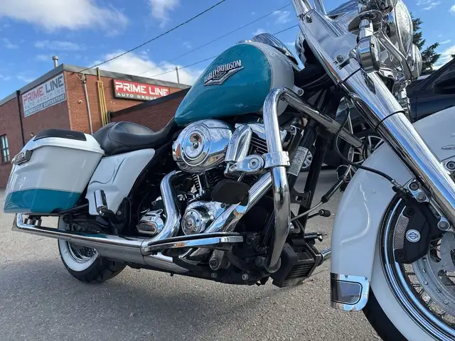 2014 Harley-Davidson Road King ~ FISH TAILS ~ 103CI ~ SPEAKER LI in Sport Touring in City of Toronto - Image 29
