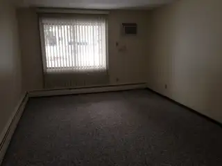Northgate Manor - Regina - 1 & 2 BR in senior's high-rise in Long Term Rentals in Regina - Image 4