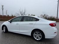 2019 CHEVROLET CRUZE DIESEL ONLY 171,251KM 1 OWNER AMAZING FUEL ECONOMY RARE FIND ONLY $136.66 BI WE... (image 2)
