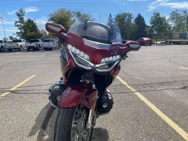 2018 Honda GL1800DAN Gold Wing Tour DCT Airbag GOLD WING TOURER  in Sport Touring in Guelph - Image 11