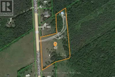 6 acres of prime property in Hillsdale on Penetanguishene Rd. Present zoning RU but future possibili...