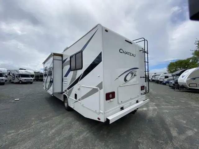 2022 Thor Motor Coach Chateau 28Z in RVs & Motorhomes in Bedford - Image 6