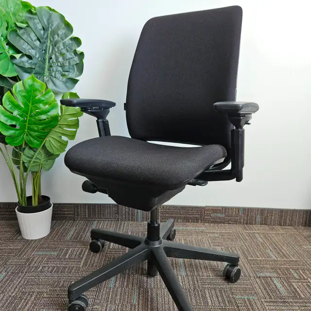 Steelcase Amia ergonomic office chair FREE DELIVERY in Chairs & Recliners in City of Toronto - Image 5