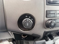 2012 Ford Super Duty F-350 SRW 8Ft Box, 4x4 with auto air conditioning, cruise control, power locks,... (image 9)