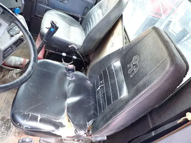 2001 Mack RB688S in Heavy Trucks in Longueuil / South Shore - Image 9