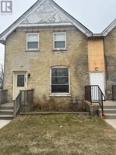 UPPER - 453 HORTON STREET London, Ontario