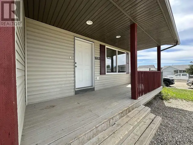 8903-8905 83A STREET Fort St. John, British Columbia in Houses for Sale in Fort St. John - Image 6