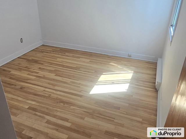 $1,050,000 - Quintuplex for sale in Pont-Viau dans Maisons à vendre  à Ville de Montréal - Image 3