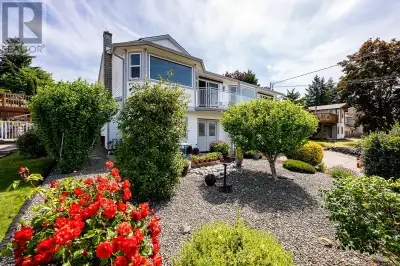 Panoramic views taking in the Glacier, mountain and city views. Basking in sunshine, this 5-bedroom,...