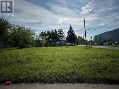 Location! Location! Prime commercial land with permitted residential mix use. Near Great Wolf Lodge,...