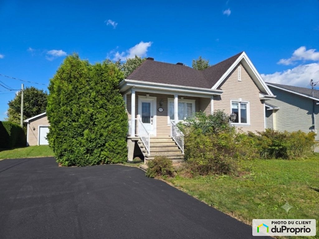$474,900 - Bungalow for sale in Drummondville (Drummondville) — photo 1