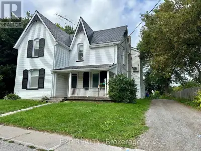 UNIT # 1 - 20458 LESLIE STREET East Gwillimbury (Queensville), O